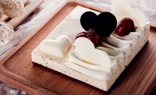 Lover in Castle蛋糕切片 - 超声波食品切片机