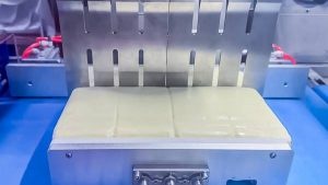 自动块状奶酪切割机 – 多功能全自动奶酪块切割机 – 驰飞超声波